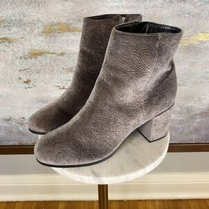 Indigo Rd Boots Womens Size 8.5 Gray Velvet Floral Embossed Block Heel Booties
